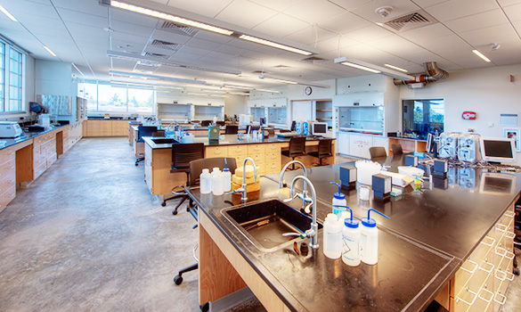 2010-pierce-college-rainier-science-tech-building.jpg