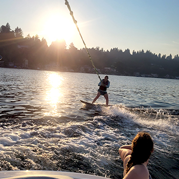 2021.08-wake-surf-nights-02.jpg